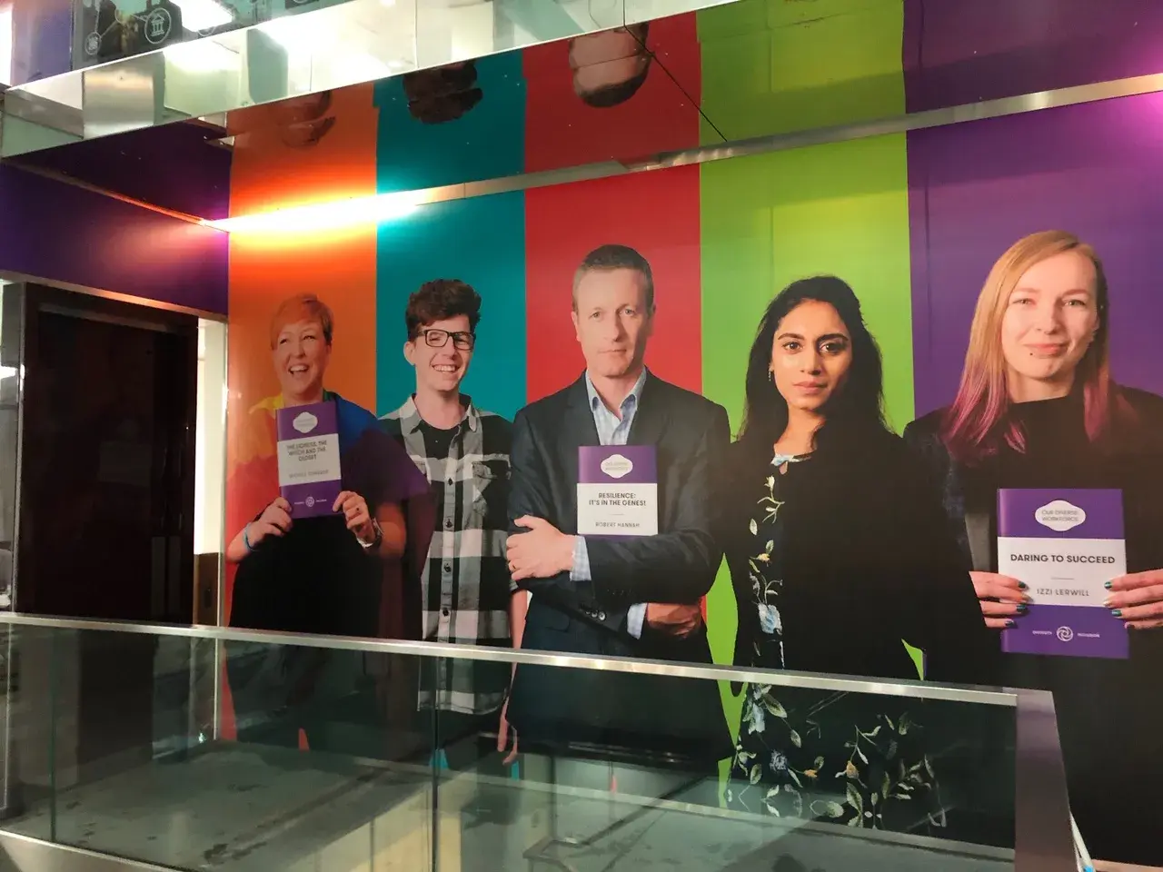 Exhibition-and-Event-Displays-wall-pictures